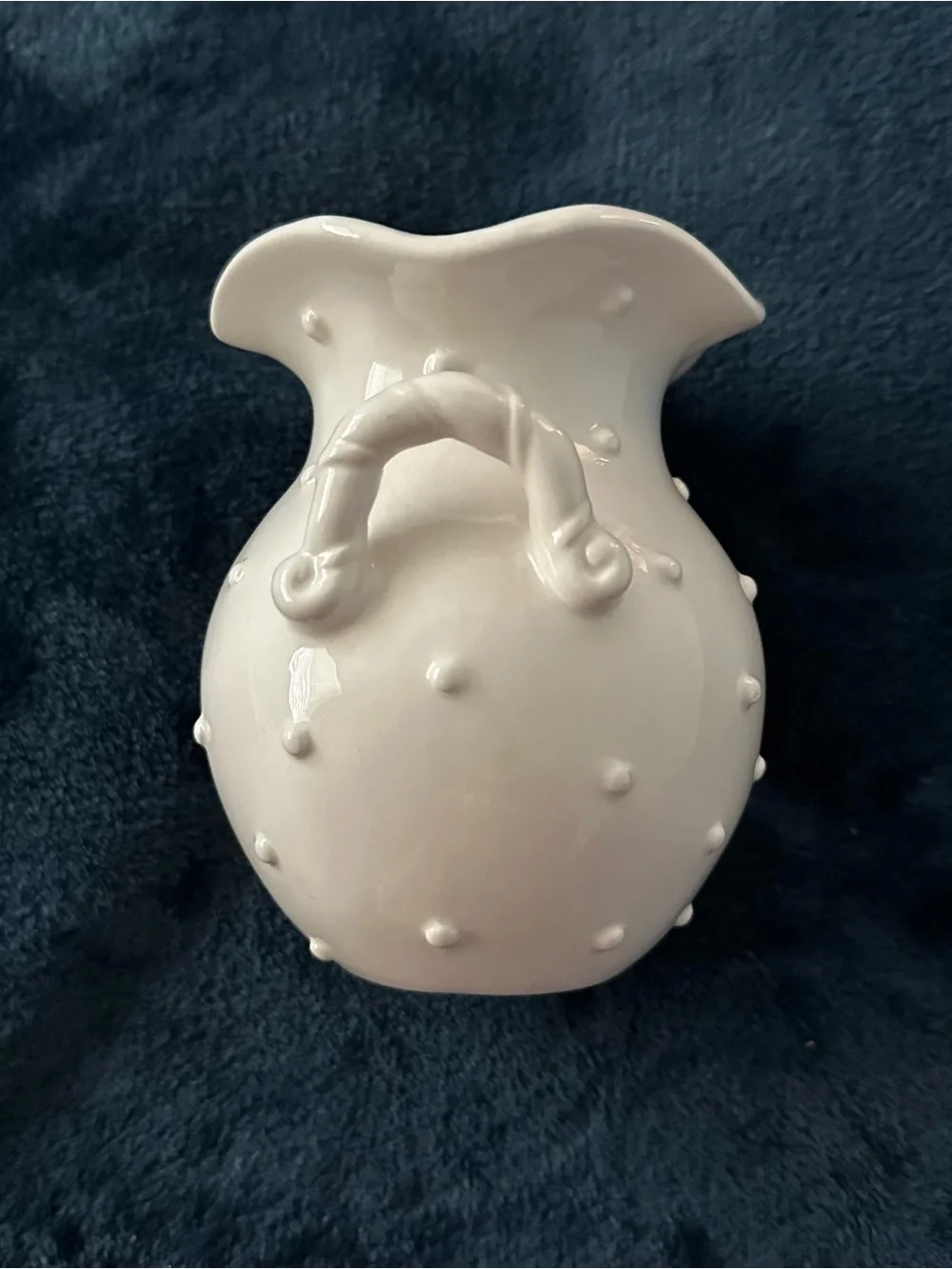 Beautiful & Fun Giorgio Beverly Hills White Ceramic Accent Vase